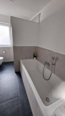 Badewanne im 1. Obergeschoss - 