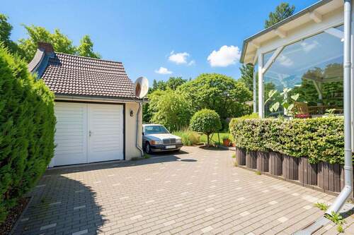 Stellplatz und Garage - (KI optimiert) - 
