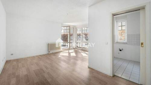 Wohnzimmer 1 - 2 Zimmer Etagenwohnung in Dresden