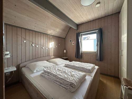Schlafzimmer EG - 