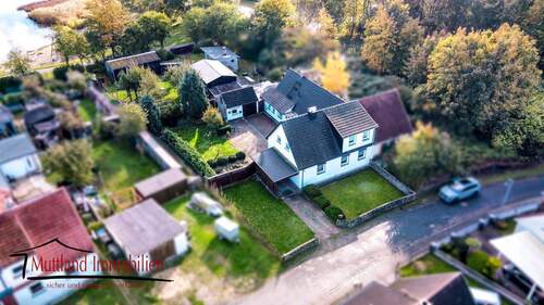 Luftaufnahme - Mehrfamilienhaus, Wohnhaus mit 110,00 m&sup2; in Stralsund zum Kaufen