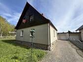 Außenansicht - Familienhaus mit tollem Garten und Potenzial!