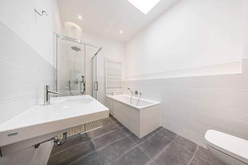 Badezimmer EG - 4 Zimmer Etagenwohnung in Leipzig