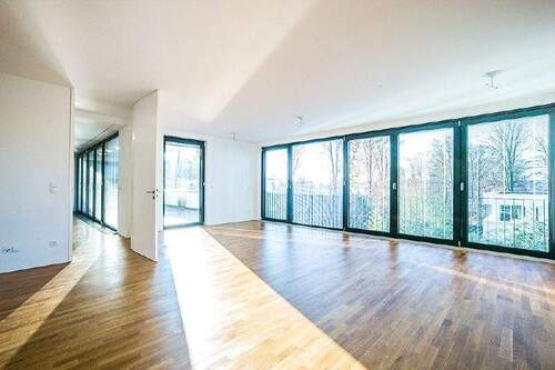 Wohnen I - 3 Zimmer Etagenwohnung in Berg