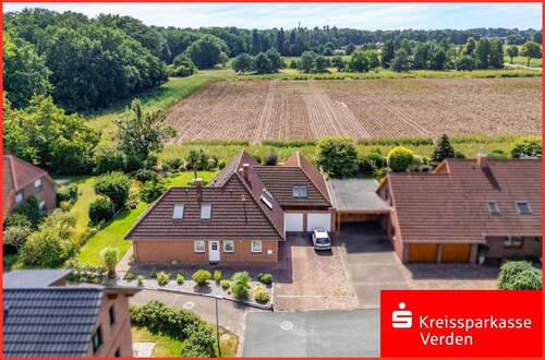 Luftbild - 7 Zimmer Einfamilienhaus zum Kaufen in Dörverden