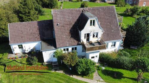 Luftbild - Mehrfamilienhaus in Thesenvitz – Wohnen mit Weitblick