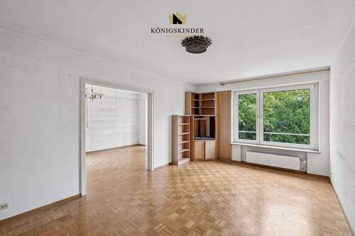 Wohnzimmer - 4 Zimmer Etagenwohnung in Stuttgart