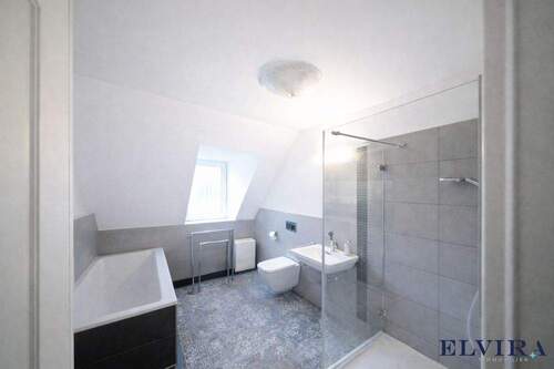 Badezimmer DG - 