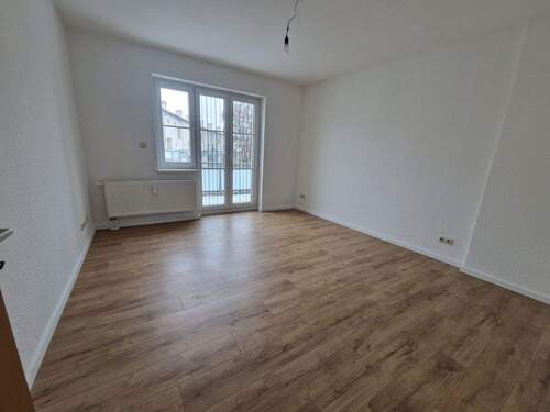 Wohnzimmer - 2 Zimmer Etagenwohnung in Magdeburg