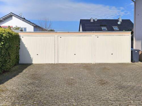 Garage (Mitte) - 
