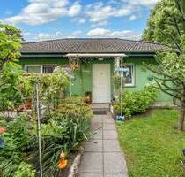 Bungalow mit traumhaftem Gartenidyll, moderner Energietechnik und barrierefreiem Wohnkomfort - Berlin Bohnsdorf
