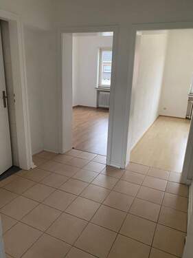 Bild 2 - 3 Zimmer Etagenwohnung zur Miete in Saarbrücken - Malstatt