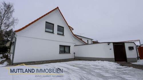 Hausansicht - 4 Zimmer Doppelhaushälfte zum Kaufen in Stralsund / Andershof