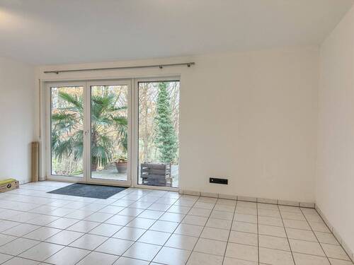 Zimmer UG mit Terrassenzugang - 