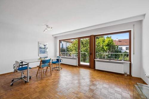 Wohnbereich mit tollem Blick in den Garten - 