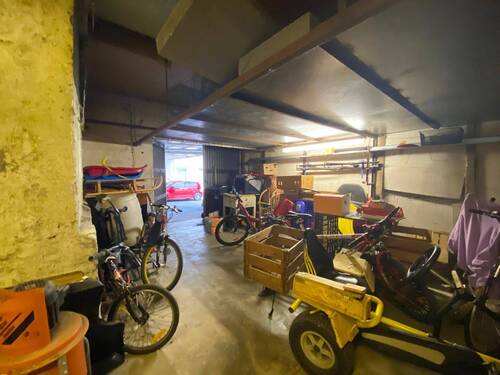 Garage - 