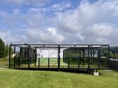 Designerhaus mit Weitblick - Moderne Glasarchitektur auf Betonpodest - 