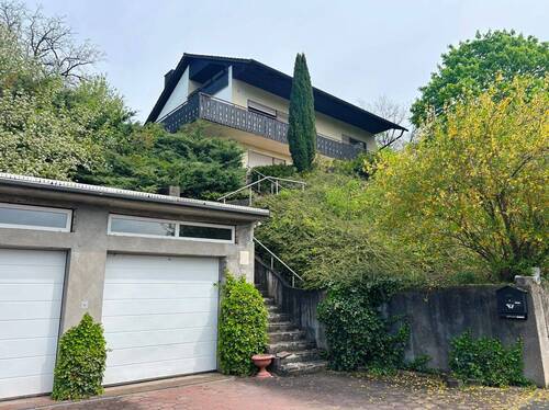 Außenansicht - 7 Zimmer Einfamilienhaus zum Kaufen in Haßfurt