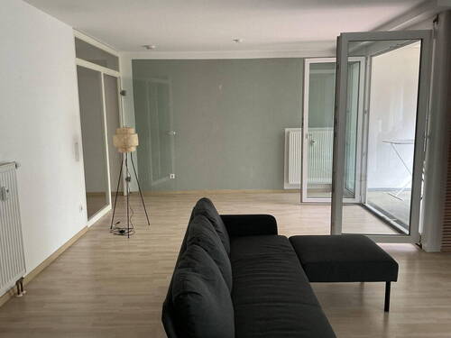 Wohnzimmer - 2 Zimmer Etagenwohnung in Nürtingen