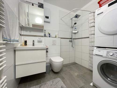 Badezimmer - Etagenwohnung mit 70,60 m² in Elmshorn zum Kaufen