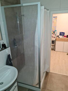 Dusche - Etagenwohnung mit 48,00 m² in Erlangen zur Miete