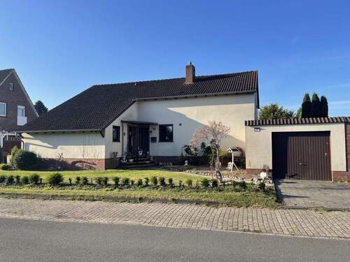 Straßenansicht - 6 Zimmer Einfamilienhaus in Schortens