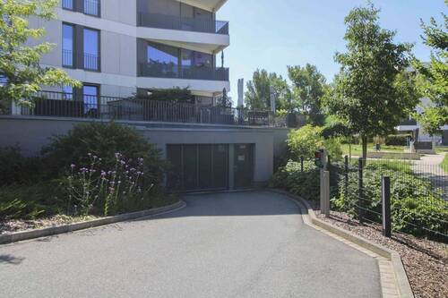 Tiefgarageneinfahrt - 