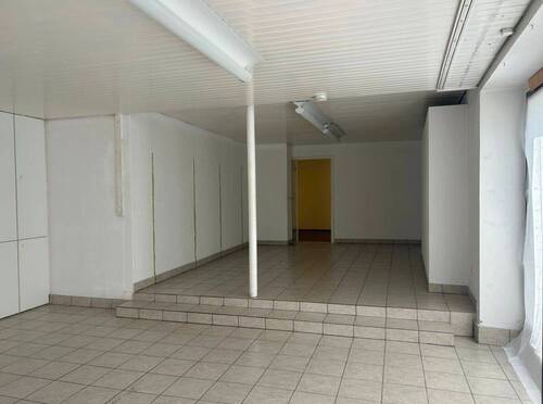 Großer Raum - 2 Zimmer Gewerbeobjekt (Büro, Produktion, Verkauf) in Haßfurt