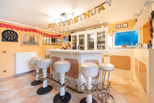 Bar im Partykeller - 