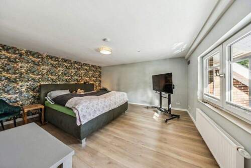 Schlafzimmer II OG - 