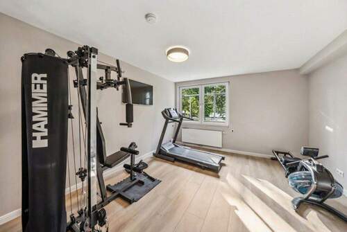 Schlafzimmer V /Fitnessraum OG - 