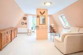 Wohnzimmer oben - Mehrfamilienhaus, Wohnhaus mit 179,40 m&sup2; in Bliestorf zum Kaufen