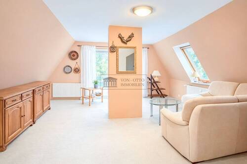 Wohnzimmer oben - Mehrfamilienhaus, Wohnhaus mit 179,40 m&sup2; in Bliestorf zum Kaufen