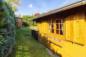 Blick von der Seite - 2 Zimmer Mehrfamilienhaus, Wohnhaus in Breitscheid Siebenmorgen