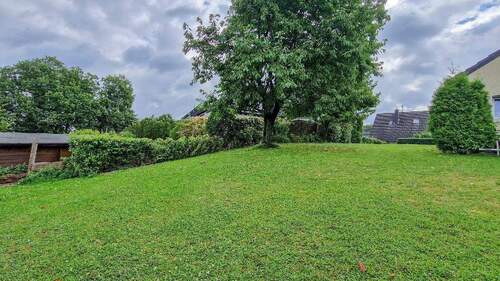 Baugrundstück mit toller Fernsicht - 