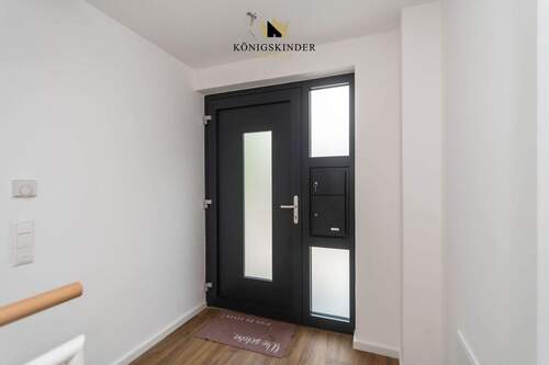 Eingangsbereich - Doppelhaushälfte mit 154,00 m&sup2; in Stuttgart zum Kaufen