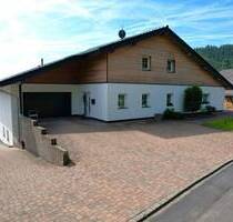 Wunderschön gelegenes, geräumiges Landhaus mit Terrasse, Balkon, Einliegerwohnung, Garage und einmaligem Ausblick in Gerolstein-Müllenborn