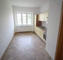 schöne 2-Raum-Wohnung mit Balkon und Einbauküche - Chemnitz Bernsdorf