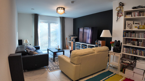 Wohnzimmer - 6 Zimmer Einfamilienhaus zum Kaufen in Karlsruhe