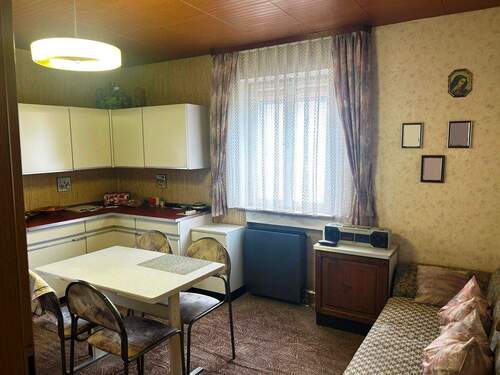 2 Gemütliche Küche.jpg - 5 Zimmer Doppelhaushälfte in Eltmann