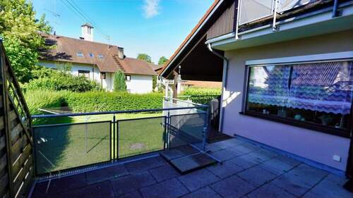 Terrasse mit Zugang Garten - 