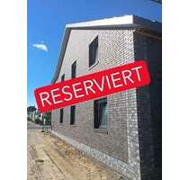 Wohnen mit Weitblick - 2 ZKB-Neubauwohnung im Dachgeschoss mit Balkon in begehrter Lage von Brake