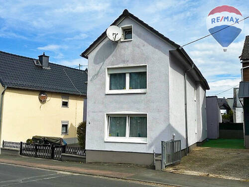 03 Seitenansicht - 5 Zimmer Einfamilienhaus in Beselich