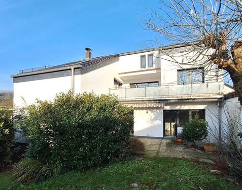 Außenansicht Haus - 9 Zimmer Mehrfamilienhaus, Wohnhaus in Bensheim