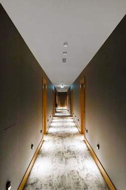 Lobby - 