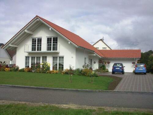 Frontzansicht 02 - 5 Zimmer Einfamilienhaus zum Kaufen in Krauchenwies-Göggingen