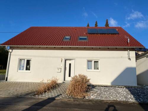 Außen - 8 Zimmer Einfamilienhaus zum Kaufen in Wellendingen / Wilflingen