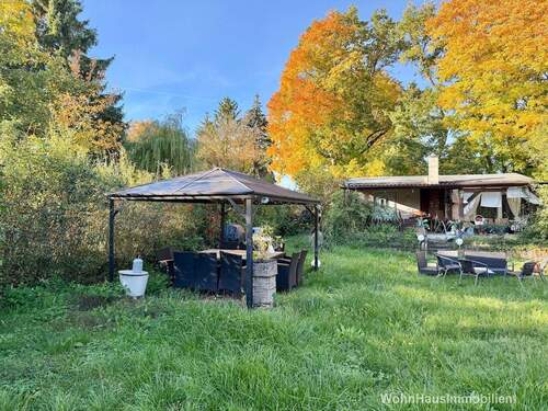 Sitzgelegenheiten im Garten - 