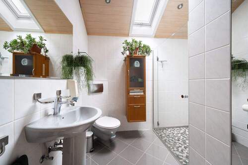 Duschbad im Erdgeschoß - 