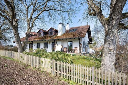 Idylle im Grünen - Mehr Platz. Mehr vom Leben. Vielseitiges Ein-Zweifamilienhaus mit Mehrwert